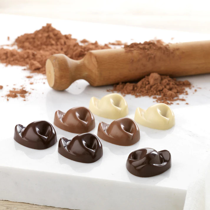 Конфеты шоколадные TORTELLINO из белого шоколада с начинкой из молочного крема 24 г