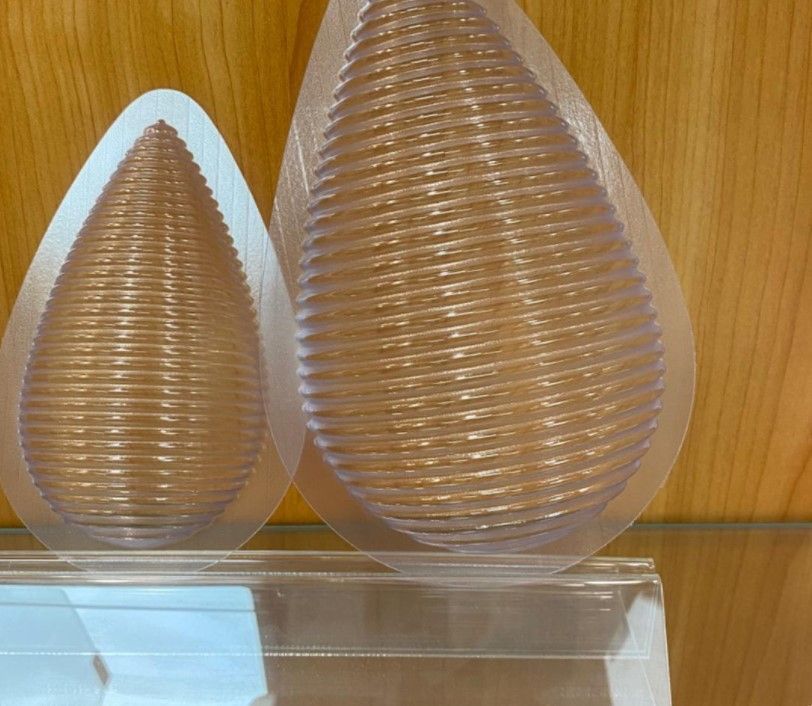 Яйцо слеза в полоску большое