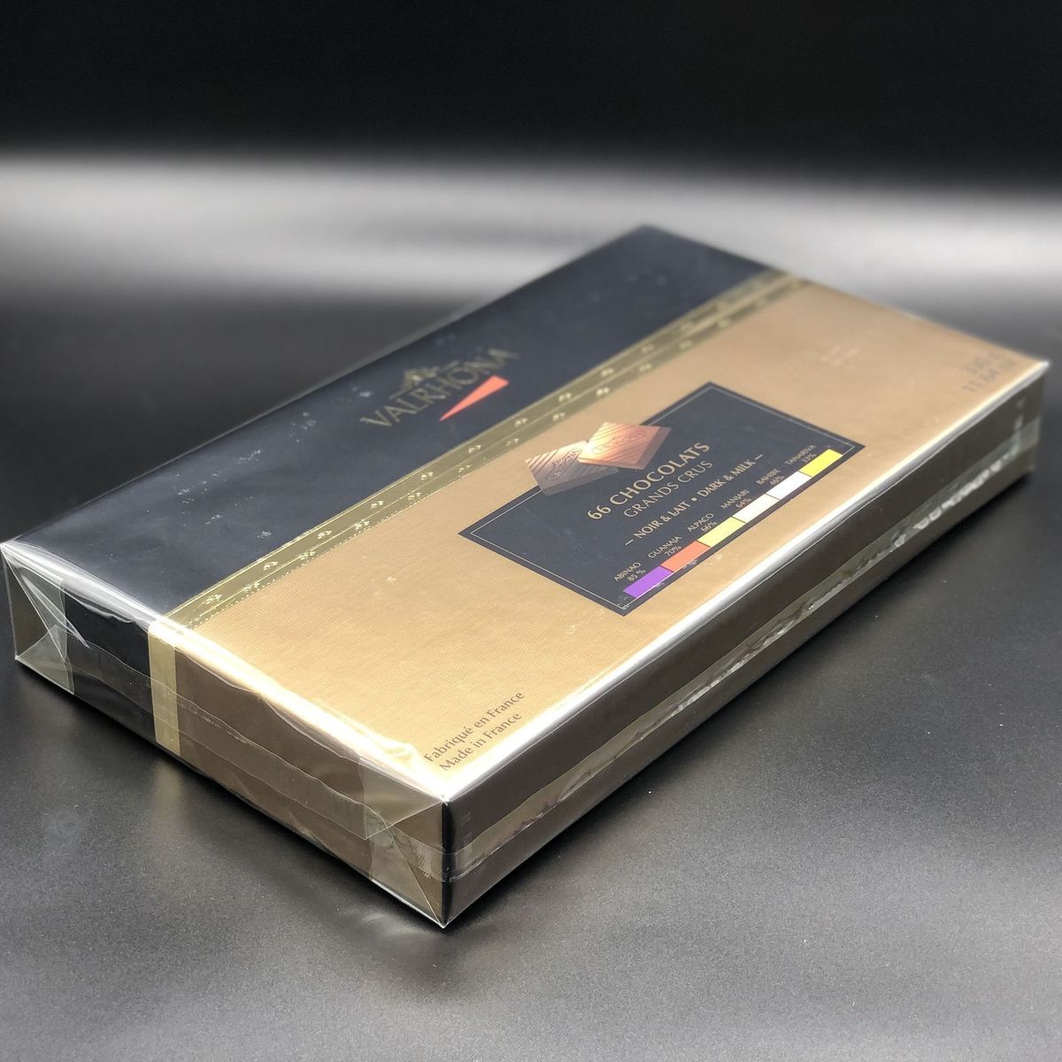 Подарочная коробка -ассорти из 6 видов шоколада Valrhona Гранд Крю (66 карре) 330г