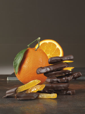 Апельсиновые цукаты в горьком шоколаде