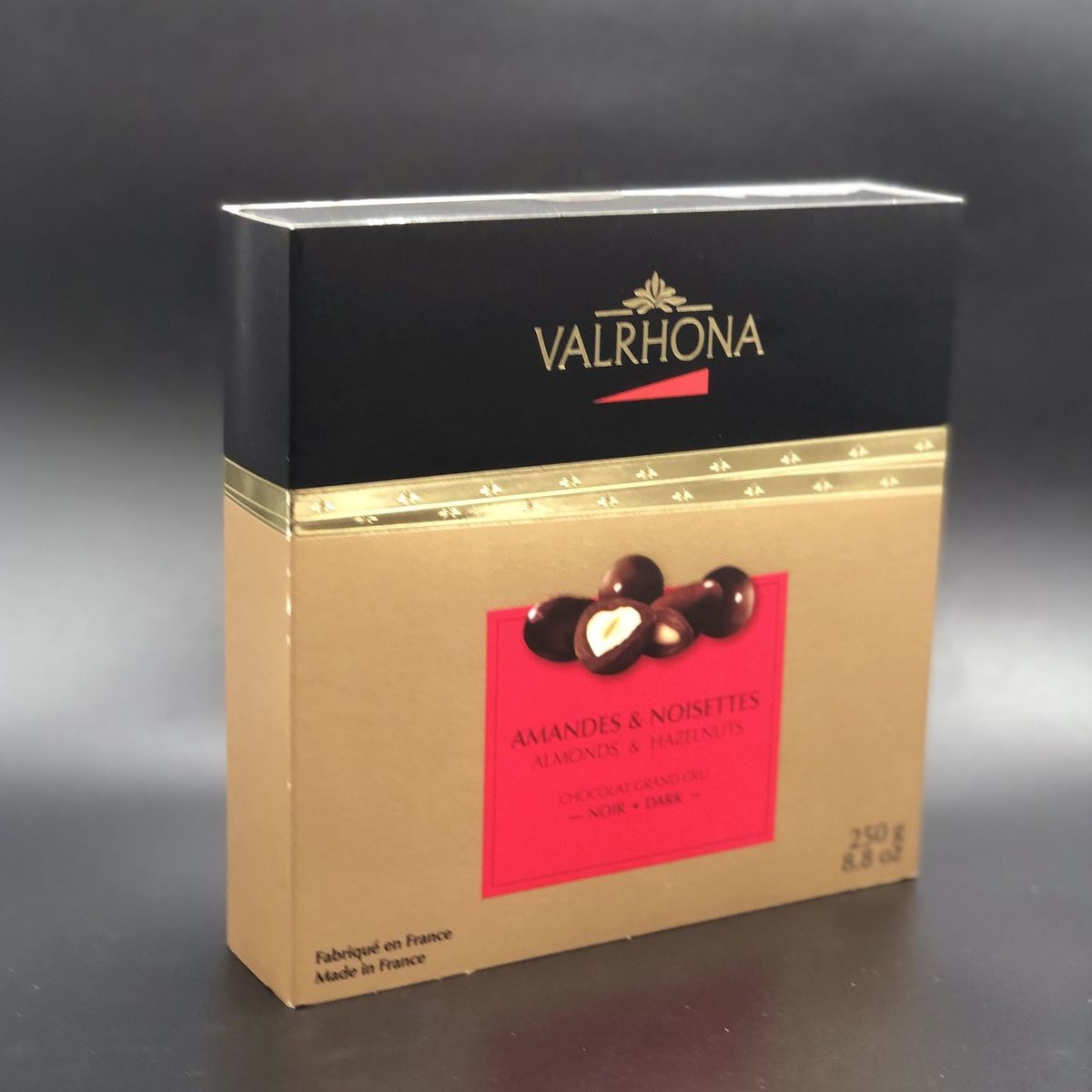 Драже Valrhona в черном шоколаде 250 гр