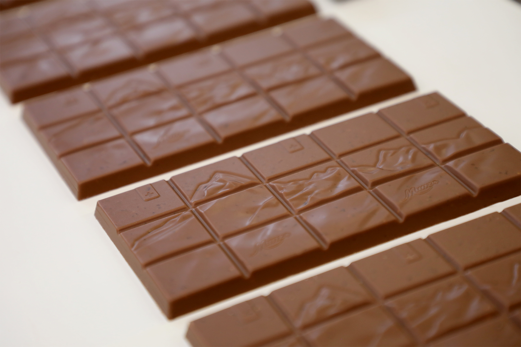 Горький шоколад MUNZ Organic 72% какао 100г.