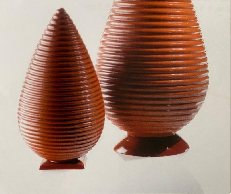 Яйцо слеза в полоску большое