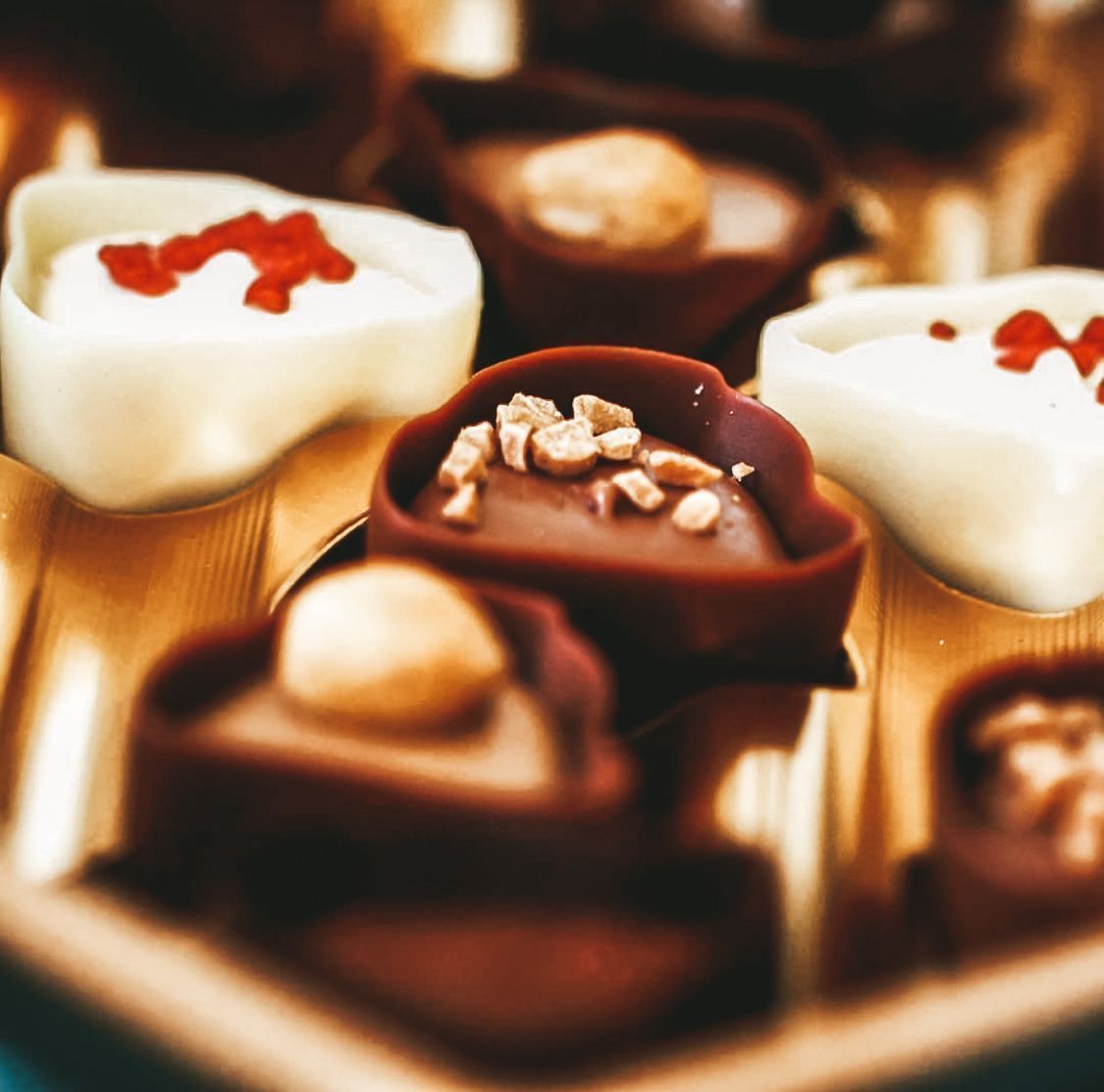 Шоколадные конфеты ассорти Delaviuda с пралине с обложкой 180г⁣⁣