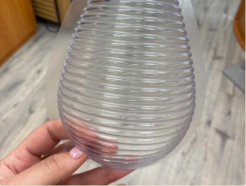 Яйцо слеза в полоску большое